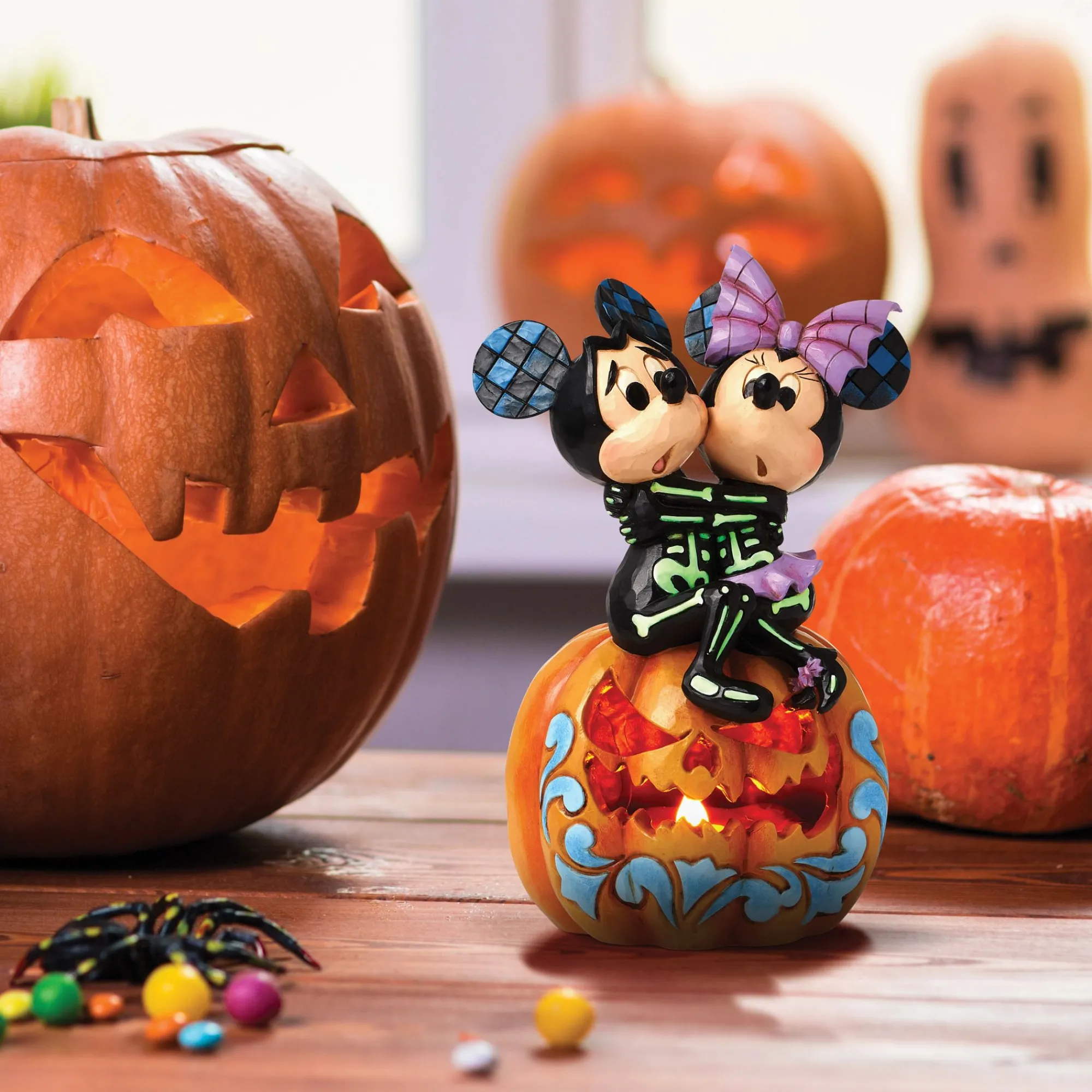 Enesco Gift Figurines | Mickey&Minnie Scared Skeletons